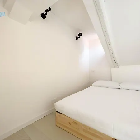 Basovizza 3 Angelica Tirabora Short Rent Apartment