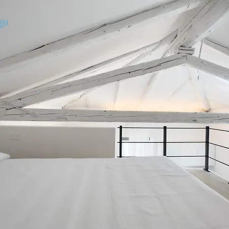 Basovizza 3 Angelica Tirabora Short Rent Apartment *