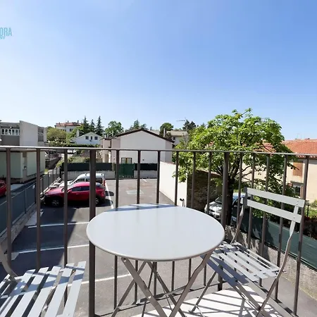 Apartment Basovizza 3 Angelica Tirabora Short Rent